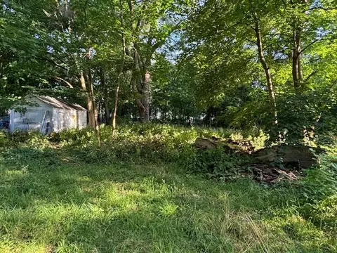 945 Petrie, Norton Shores, MI 49441