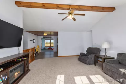 3882 40th, Hamilton, MI 49419 photo 6