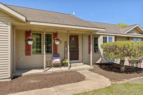 3882 40th, Hamilton, MI 49419 photo 2