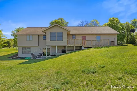 3882 40th, Hamilton, MI 49419 photo 3