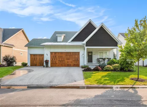 4243 Riverlands, Grand Rapids, MI 49525