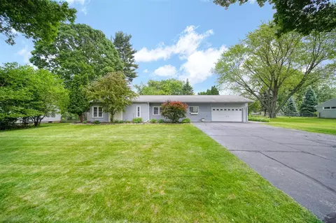 163 Robinson, Jackson, MI 49203