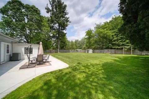 163 Robinson, Jackson, MI 49203 photo 33