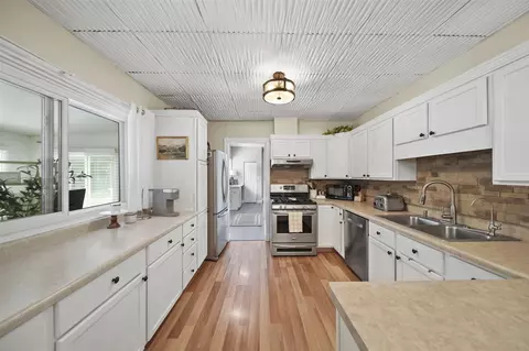 163 Robinson, Jackson, MI 49203 photo 24