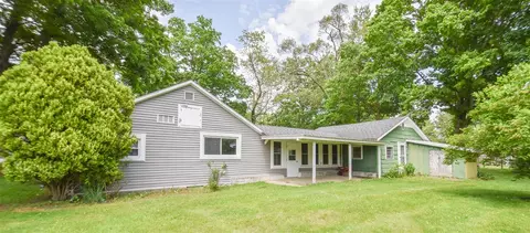 71 Hawley, Quincy, MI 49082
