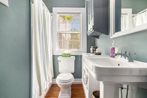 Bath - 338 N Eagle, Marshall, MI 49068 photo 1 of 2