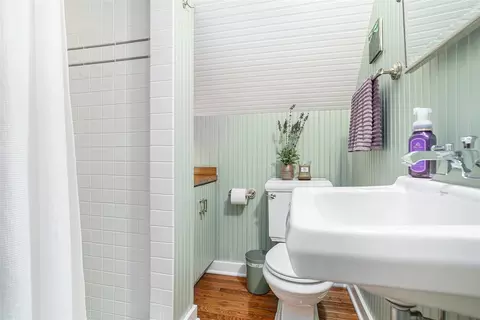 Bath - 338 N Eagle, Marshall, MI 49068 photo 2 of 2