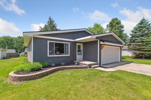 4776 Joan, Pinckney, MI 48169