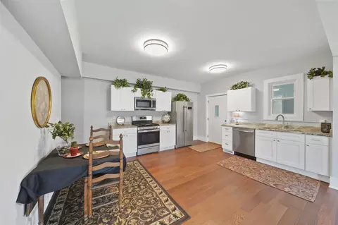 Kitchen - 911 E Ganson, Jackson, MI 49201 photo 2 of 3