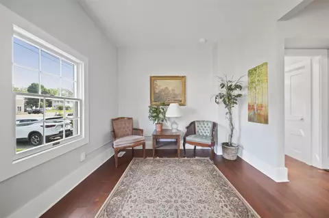 Entry Way - 911 E Ganson, Jackson, MI 49201 photo 2 of 4