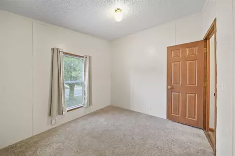 Bedroom - 948 Savannah Riv, Adrian, MI 49221 photo 4 of 4