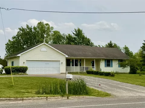 7450 Hanna Lk, Caledonia, MI 49316