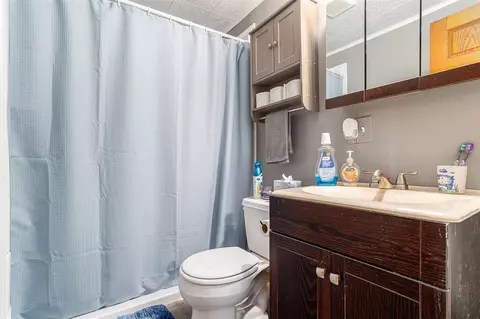 Bath - 59 Wright, Coldwater, MI 49036 photo 1 of 1