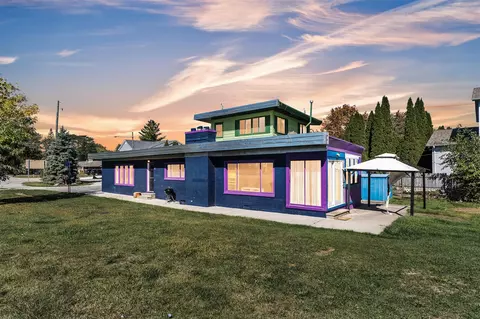 37252 Jefferson, Harrison Township, MI 48045