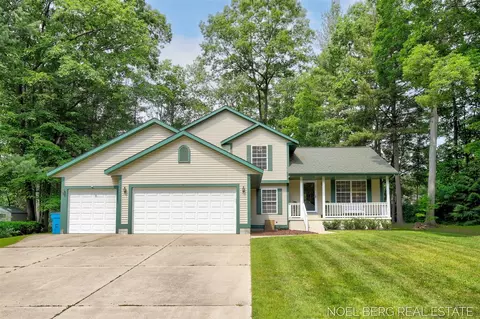 6711 N N Pt, Fruitport, MI 49415