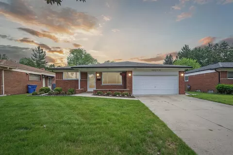 27450 El Capitan, Warren, MI 48092