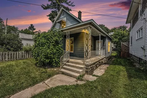 1169 3rd, Grand Rapids, MI 49504