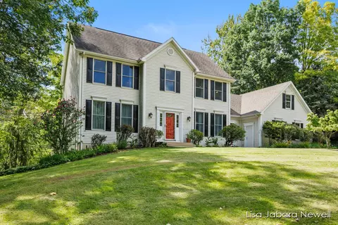 1905 Mont Rue, Grand Rapids, MI 49546