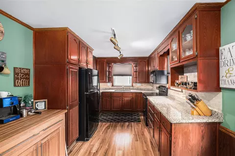 Kitchen - 16 E Pne, Fremont, MI 49412 photo 1 of 4