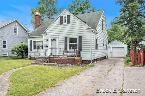 2945 Roosevelt, Roosevelt Park, MI 49441