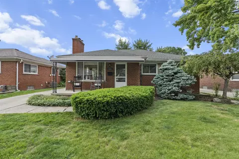 21001 Ardmore Park, Saint Clair Shores, MI 48081