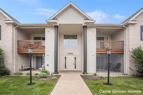3089 E Crystal Waters #7, Holland, MI 49424