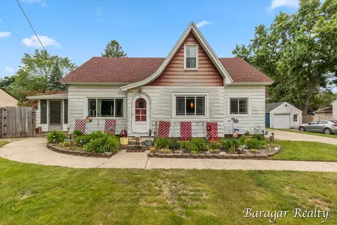 101 Lemyra, Wyoming, MI 49548