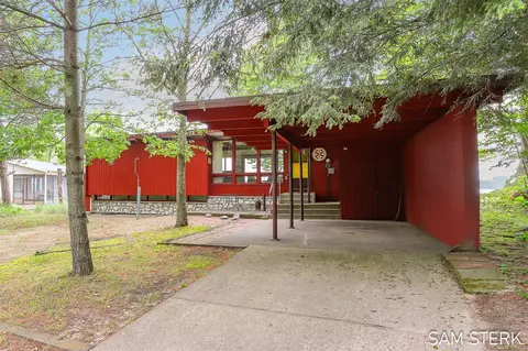 7611 Margaret, West Olive, MI 49460