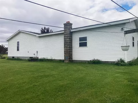 7560 W Washington, Sumner, MI 48889 photo 7