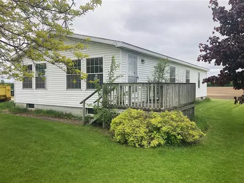 7560 W Washington, Sumner, MI 48889 photo 5