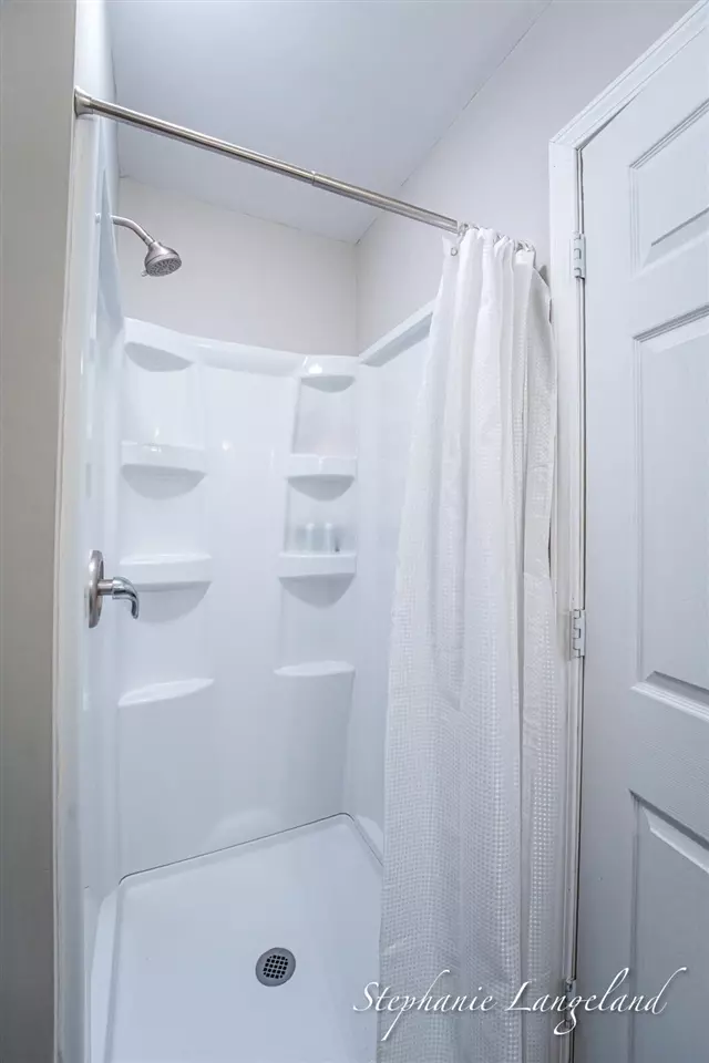 Bath - 348 Yuba, Muskegon, MI 49442 photo 2 of 4