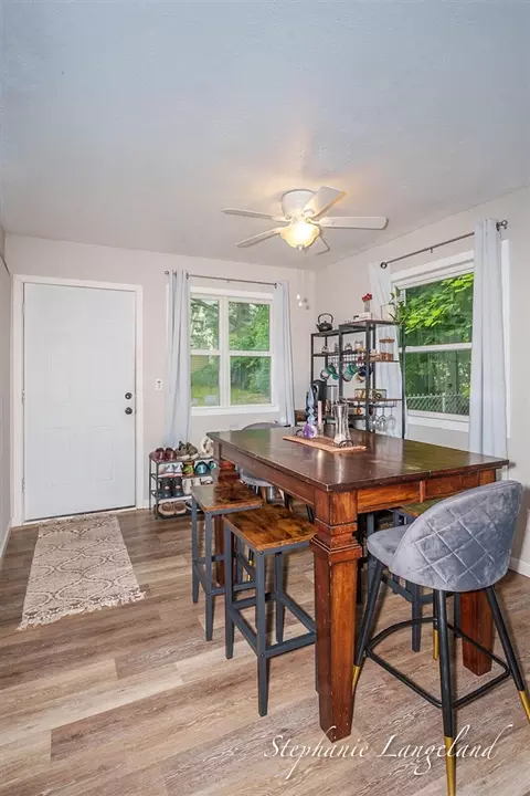 Dining - 348 Yuba, Muskegon, MI 49442 photo 1 of 1