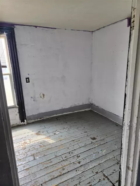 Bedroom - 219 E Main, Springport, MI 49284 photo 1 of 6