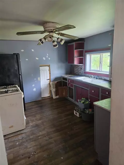 Kitchen - 219 E Main, Springport, MI 49284 photo 2 of 2