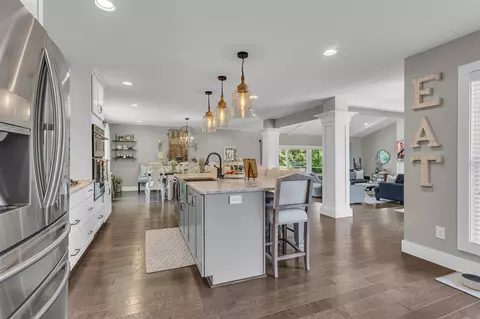 Kitchen - 1620 N Dade Dr, Jackson, MI 49203 photo 4 of 5