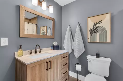 Bath - 1620 N Dade Dr, Jackson, MI 49203 photo 6 of 7