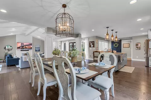 Dining - 1620 N Dade Dr, Jackson, MI 49203 photo 2 of 4