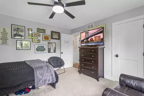 Bedroom - 1620 N Dade Dr, Jackson, MI 49203 photo 11 of 11