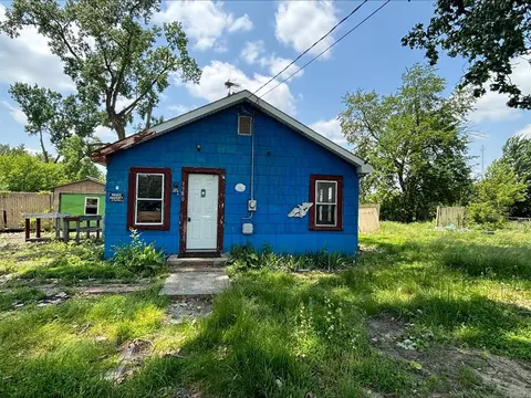 1580 Naomi, Adrian, MI 49221
