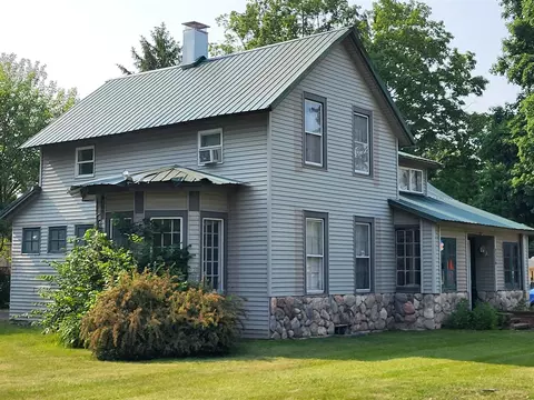 1118 Colfax, Benton Harbor, MI 49022