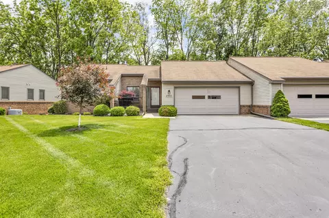 2905 S Wood Dale Dr, Jackson, MI 49203