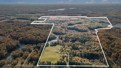 2347 W W Dowling Rd, Delton, MI 49046