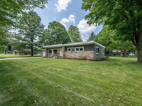 Exterior - 219 Park, Tecumseh, MI 49286 photo 4 of 8
