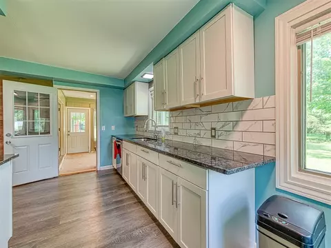 Kitchen - 219 Park, Tecumseh, MI 49286 photo 3 of 5