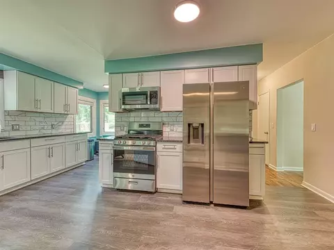 Kitchen - 219 Park, Tecumseh, MI 49286 photo 2 of 5