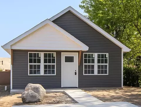 4369 Monroe Ave, Waterford, MI 48329
