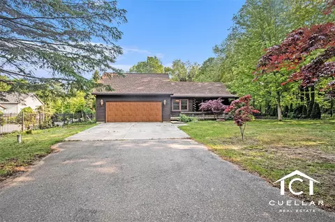 17031 Quincy, Holland, MI 49424
