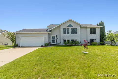 7088 Quintara, Comstock Park, MI 49321
