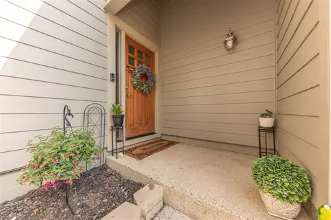 757 Peninsula, Ann Arbor, MI 48105