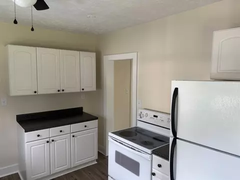 Kitchen - 820 Center, Jackson, MI 49202 photo 1 of 2